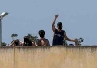 Migranti, 24 ore di proteste nel Cpr