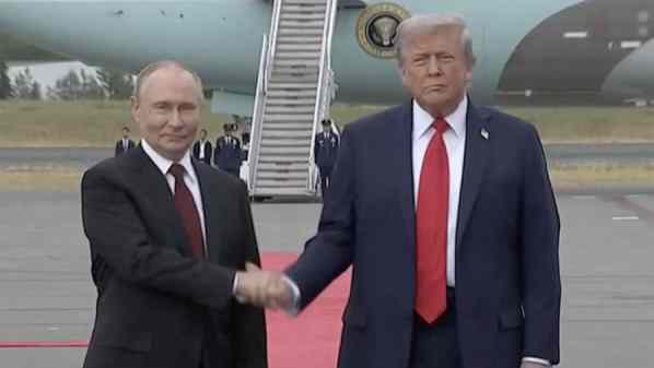 Gualmini (Pd) contro Putin e Trump: “un criminale e un pregiudicato”