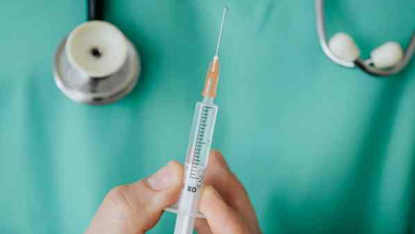 una setta di fanatici ha trasformato la medicina in strumento di bigpharma