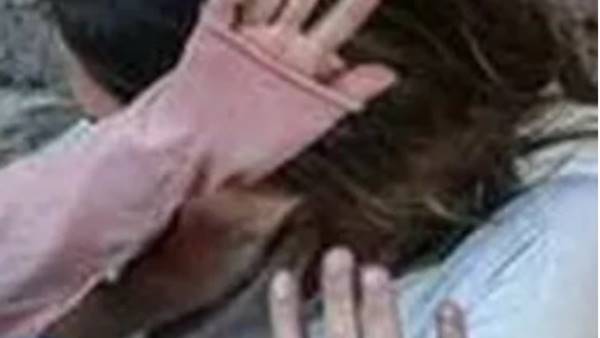 Palermo, pugni e morsi a una studentessa per violentarla: arrestato somalo