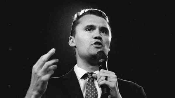 Charlie Kirk ucciso in attentato. Trump: “Vittima della retorica della sinistra radicale” Charlie Kirk ucciso in attentato. Trump: “Vittima della retorica della sinistra radicale”