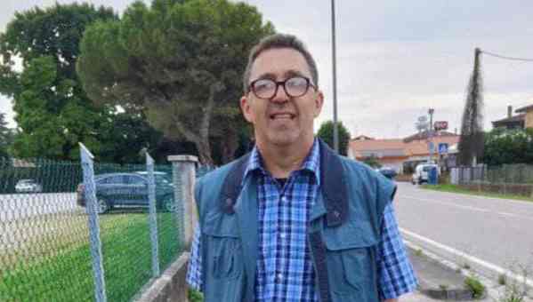 Malore mentre va al lavoro in bici, morto 47enne