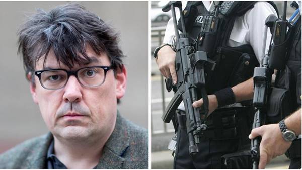 GB, l’autore tv Graham Linehan arrestato per un post sui trans GB, l’autore tv Graham Linehan arrestato per un post sui trans