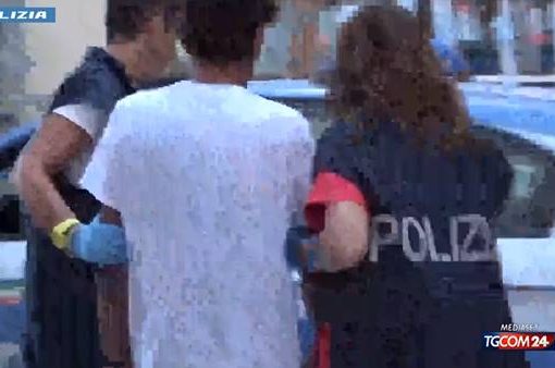 Favoreggiamento immigrazione clandestina, fermati 4 egiziani Favoreggiamento immigrazione clandestina, fermati 4 egiziani
