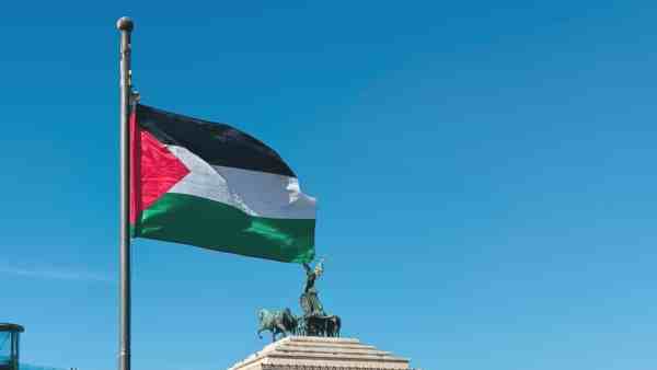 Roma, bandiera della Palestina sul Campidoglio Roma, bandiera della Palestina sul Campidoglio