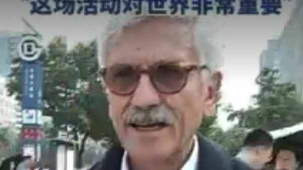 d8217alema alla parata di pechino e scoppia la bufera