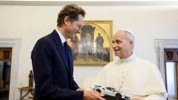 Leone XIV ha incontrato John Elkann e moglie