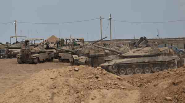 Idf fa esplodere blindati telecomandati a Gaza City
