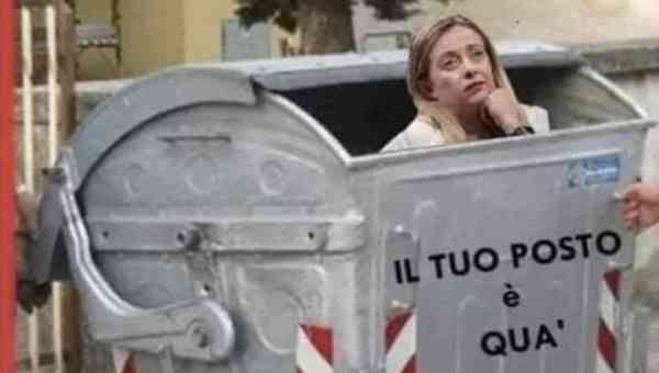 “Il tuo posto è qua”, fotomontaggio del consigliere M5s contro Giorgia Meloni