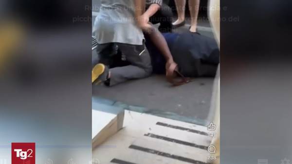 Pestaggio brutale in supermercato a Brescia, arrestato tunisino