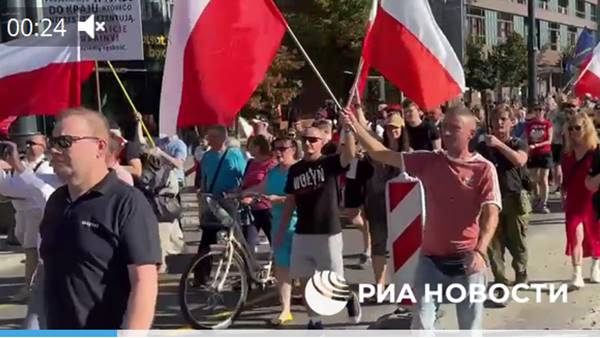 Polonia, proteste contro supporto militare in Ucraina
