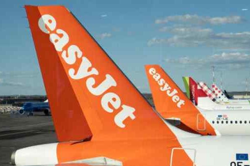 Fotografa aereo, oncologo torinese redarguito e lasciato a terra Easyjet