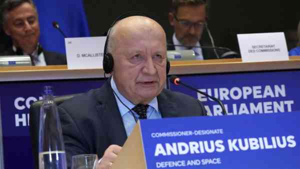 Spese militari, UE: 6.800 miliardi entro il 2035