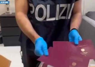 passaporti falsi polizia