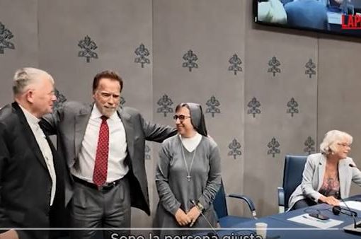 Schwarzenegger in Vaticano “contro i cambiamenti climatici” Schwarzenegger in Vaticano