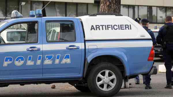Spedisce pacco con bomba ad agenzia di recupero crediti, 60enne indagato Spedisce pacco con bomba ad agenzia di recupero crediti, 60enne indagato