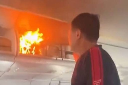 Paura in volo: batteria al litio esplode, fiamme in cabina Paura in volo: batteria al litio esplode
