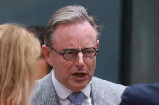 Asset russi, Belgio: ‘Mosca ha minacciato ritorsioni eterne’ premier belga Bart De Wever