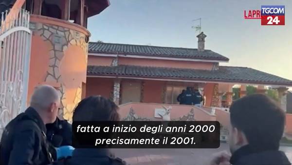 Roma, demolizione di una sontuosa villa abusiva del clan Sinti Roma, demolizione di una sontuosa villa abusiva del clan Sinti