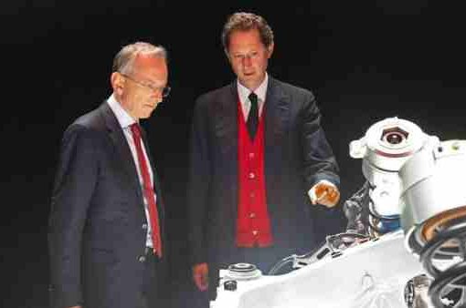 Ferrari presenta auto elettrica e nuovo piano industriale: titolo crolla in borsa Ferrari