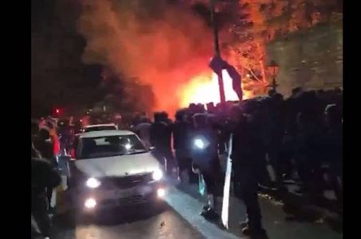 Irlanda, bambina di 10 anni violentata: proteste contro l’immigrazione Irlanda, bambina di 10 anni violentata: proteste contro l'immigrazione