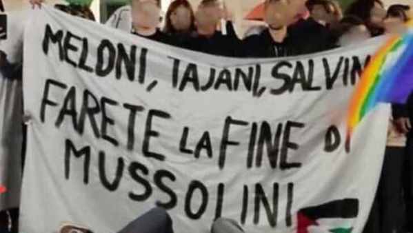 Pro Pal, cartello contro il governo ‘farete la fine di Mussolini’