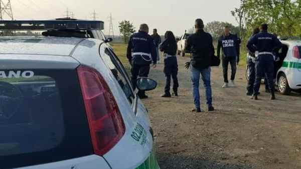 Blitz in un campo rom di Milano: 10 minorenni salvati dal degrado