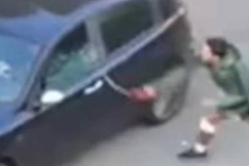 Torino, rissa tra Rom a colpi di machete Torino, rissa tra Rom a colpi di machete