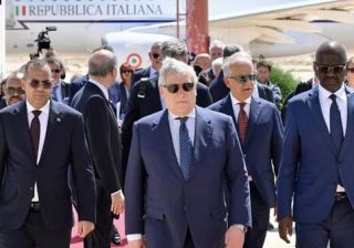Tajani e Piantedosi in Africa