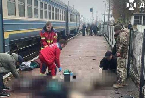 Ucraino fa esplodere ordigno alla stazione di Ovruch: morte tre donne Ucraino fa esplodere ordigno alla stazione di Ovruch: morte tre donne