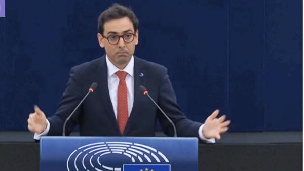 Terre rare, commissario UE: “spezzare la dipendenza dalla Cina” Terre rare, commissario UE: “spezzare la dipendenza dalla Cina”