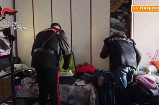 Documenti falsi per ingresso e soggiorno in Italia, 13 georgiane arrestate