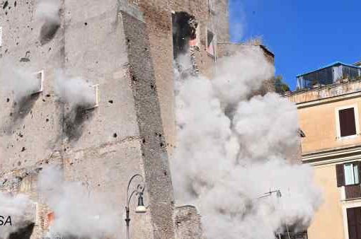 cedimento parziale della Torre dei Conti