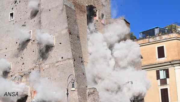 Mosca: “Aiutate Kiev, intanto crolla l’Italia”. Ira della Farnesina Mosca: “Aiutate Kiev, intanto crolla l’Italia”. Ira della Farnesina