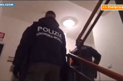 polizia immigazione clandestina