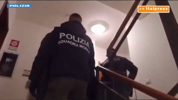 Sistema illegale collegato a ‘Decreto flussi’: 8 misure cautelari a Bologna Sistema illegale collegato a ‘Decreto flussi’: 8 misure cautelari a Bologna