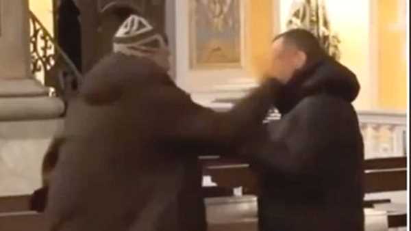 Imperia, parroco picchiato da straniero che fuma in chiesa