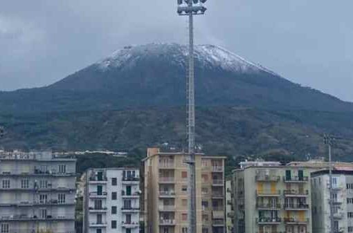 Neve sul Vesuvio