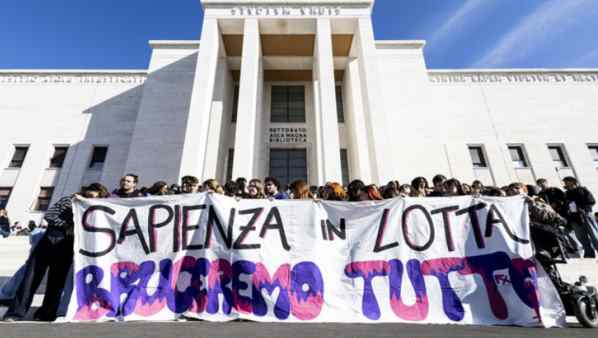 Università La Sapienza, studenti di sinistra chiedono educazione sessuo affettiva