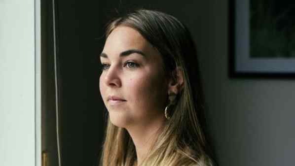 “Abbandonata dal sistema sanitario”, 26enne muore per eutanasia in Belgio “Abbandonata dal sistema sanitario”, 26enne muore per eutanasia in Belgio