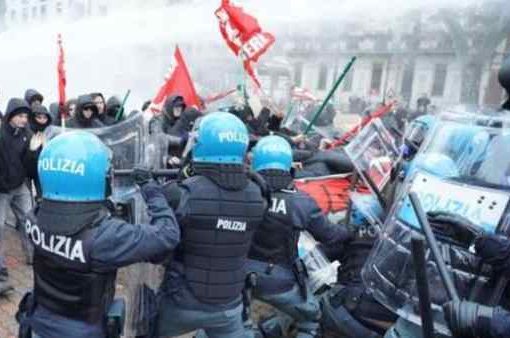 Torino, scontri dopo sgombero Askatasuna