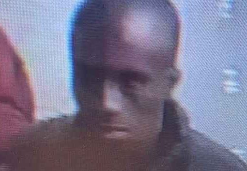 Parigi, tre donne accoltellate nella metro: arrestato straniero