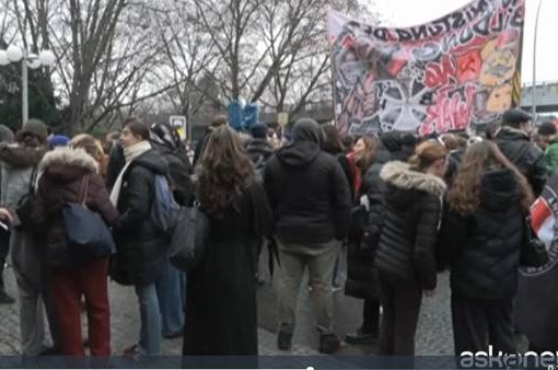 Berlino, protesta contro la leva