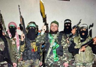 L'imam con il lanciarazzi