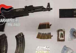 kalashnikov sequestrato a un marocchino