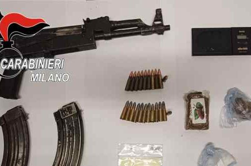kalashnikov sequestrato a un marocchino