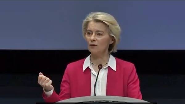 Migranti, von der Leyen: “aprire vie più sicure e legali” Migranti, von der Leyen: “aprire vie più sicure e legali”