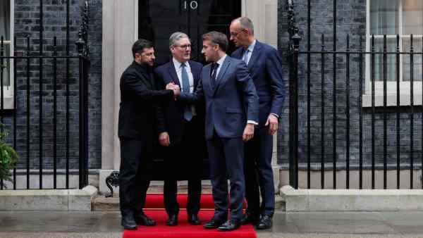 Macron: “Per l’Ucraina, per l’Europa”