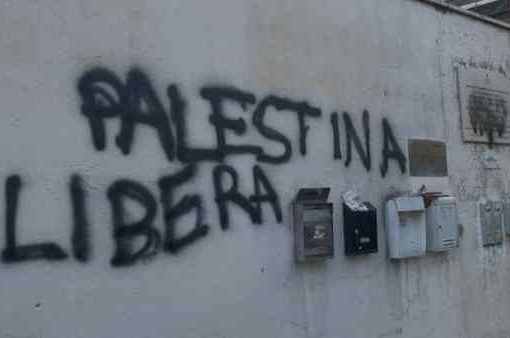 Roma, vandalizzata la Sinagoga