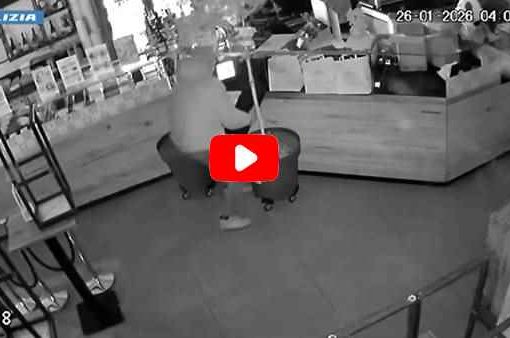 Bari spaccata al risorante